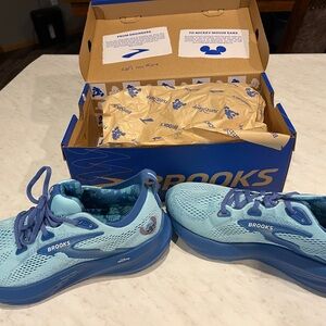 Limited Edition Run Disney Brooks Glycerin 22 Stitch Women’s shoes 7.5 W